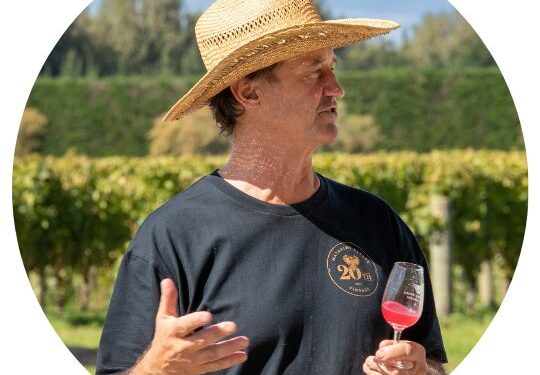 Miles Dinneen, Matahiwi Estate